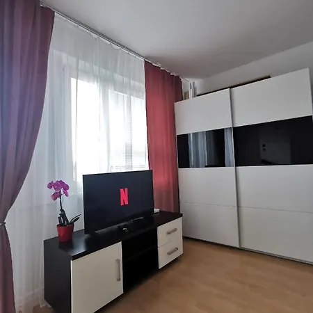 Millenium Self Check-in Faktura Apartment