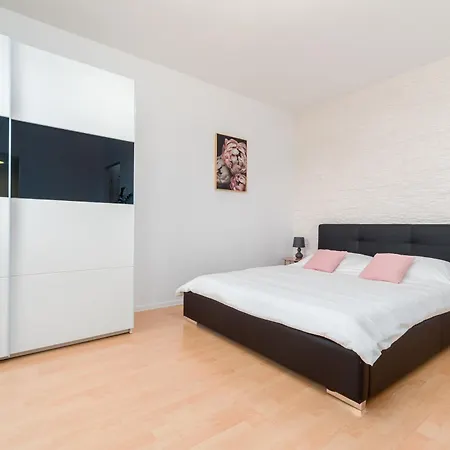 Apartment Millenium Self Check-in Faktura Rzeszow