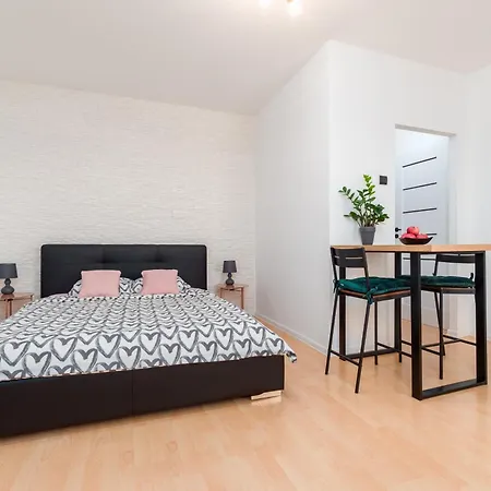 Millenium Self Check-in Faktura Apartamento